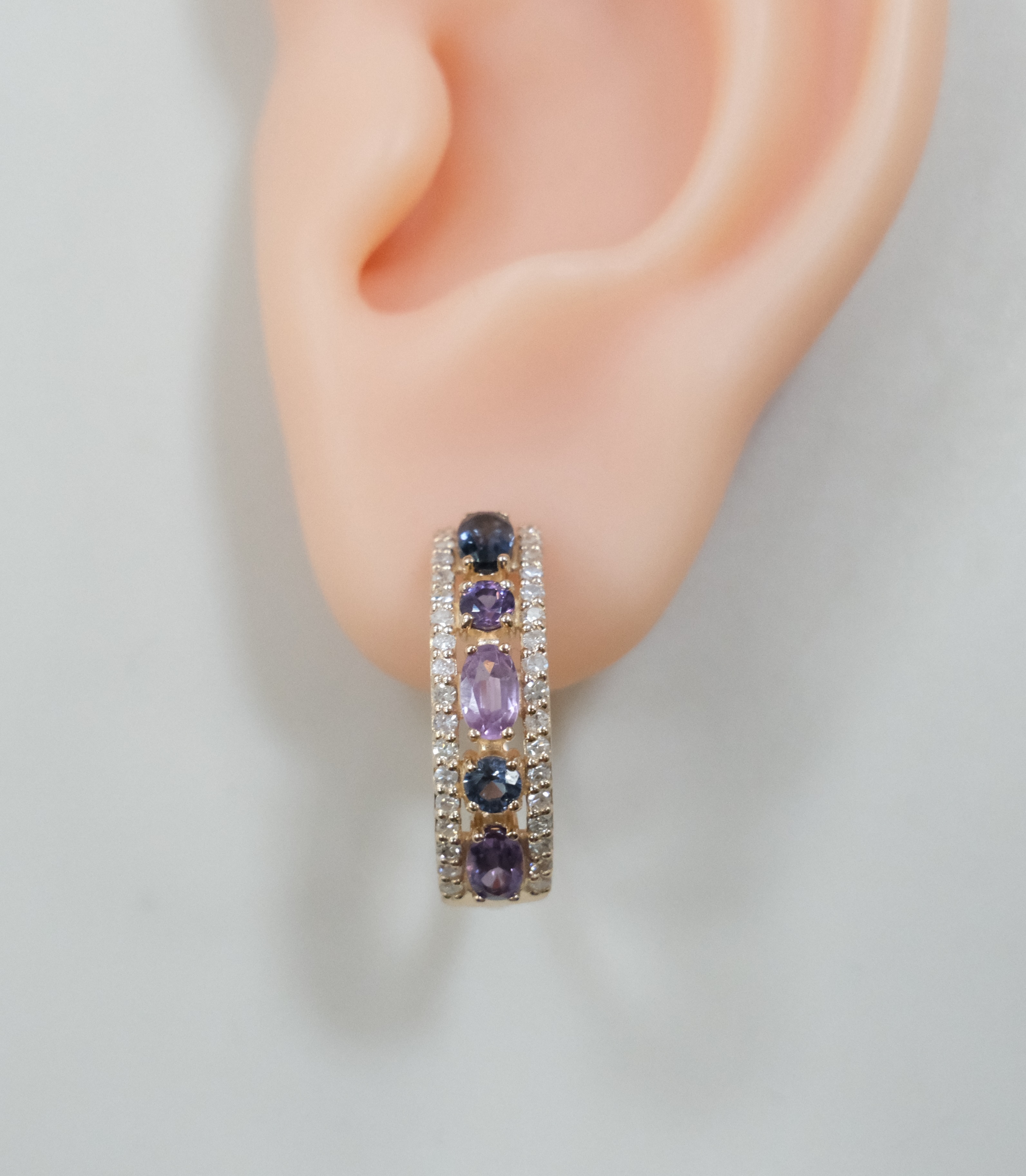 Серьги из золота с цветной шпинелью